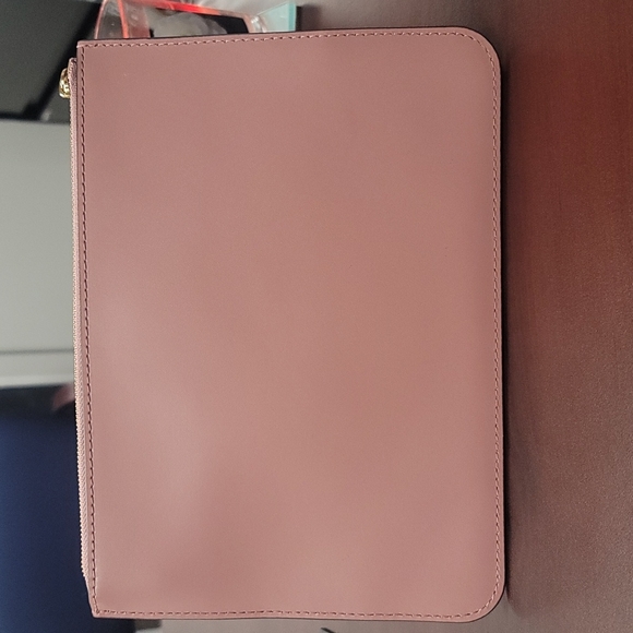 NWT Kate Spade All The Buzz Pouch - Picture 2 of 7